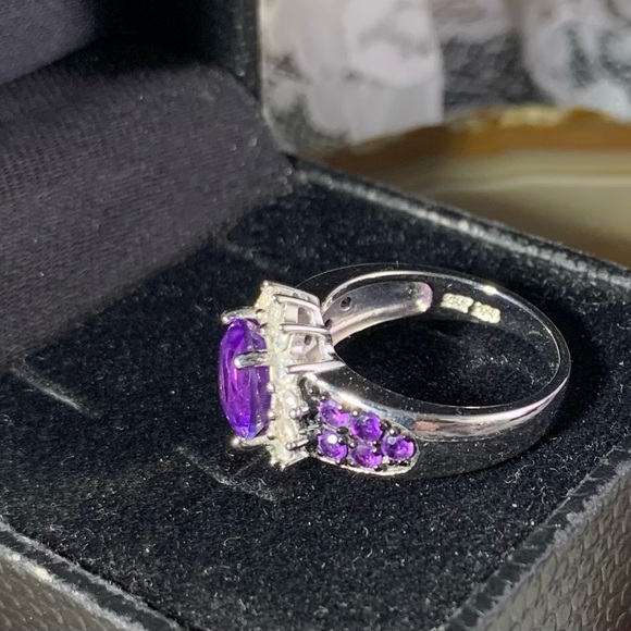 STERLING SILVER NATURAL AMETHYST AND CZ RING SIZE 6 - Picture 3 of 5